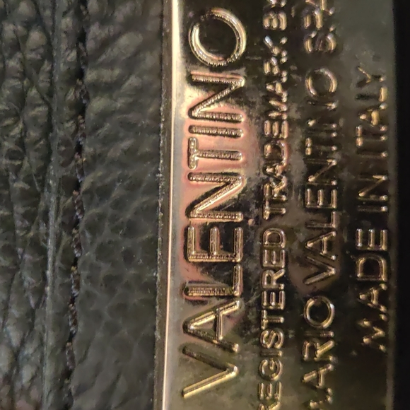 Valentino by Mario Women's gorgeous crossbody bag - Picture 4 of 15